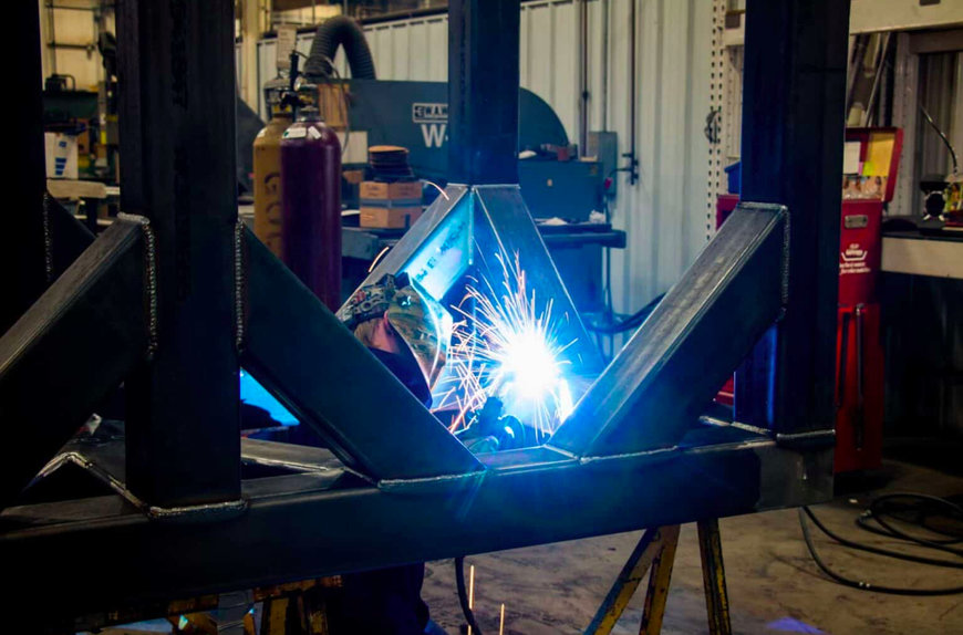 ROBINSON OFFERS EXPERTISE IN CUSTOM METAL MANUFACTURING